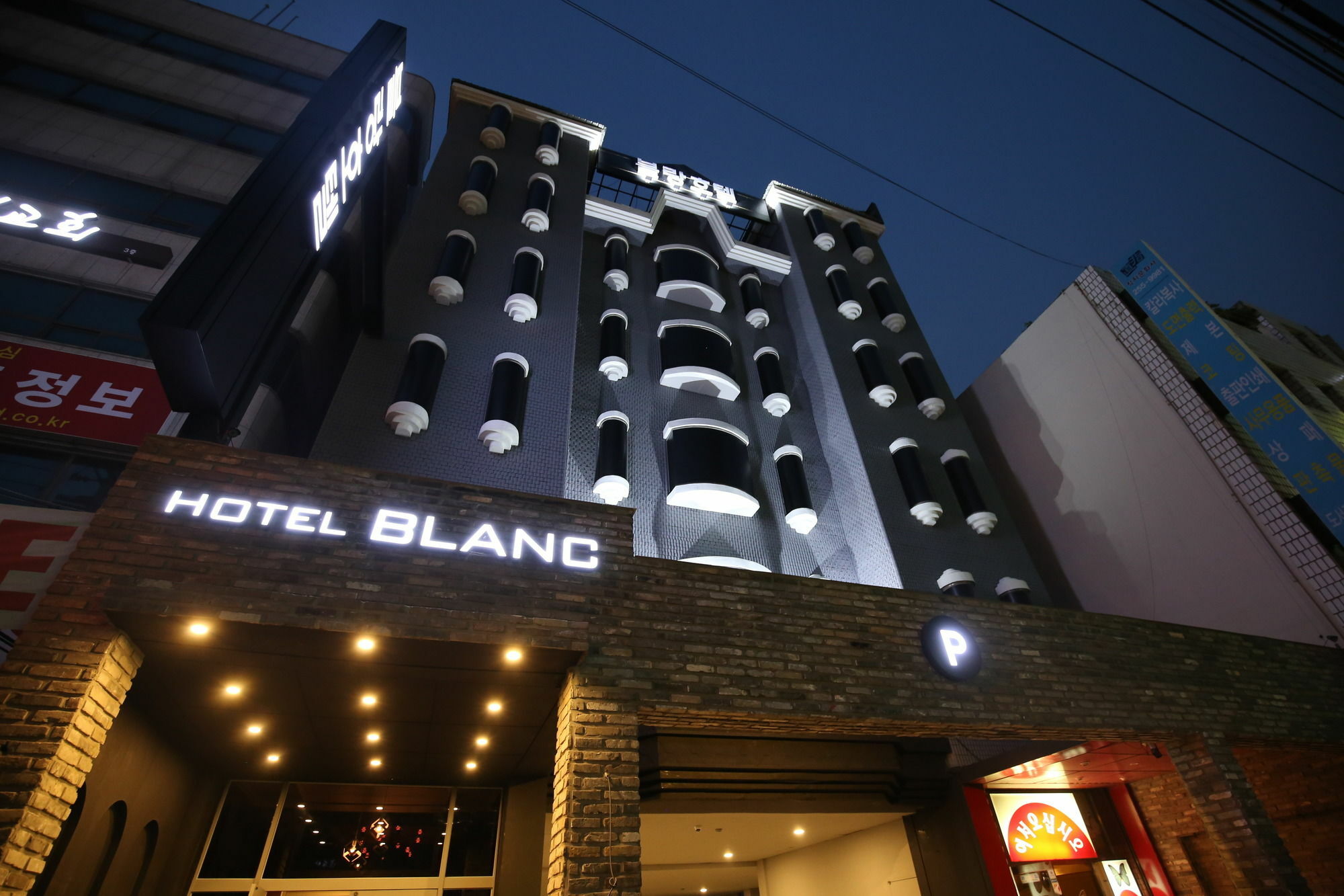 Hotel Blanc In Cheongju Exterior photo